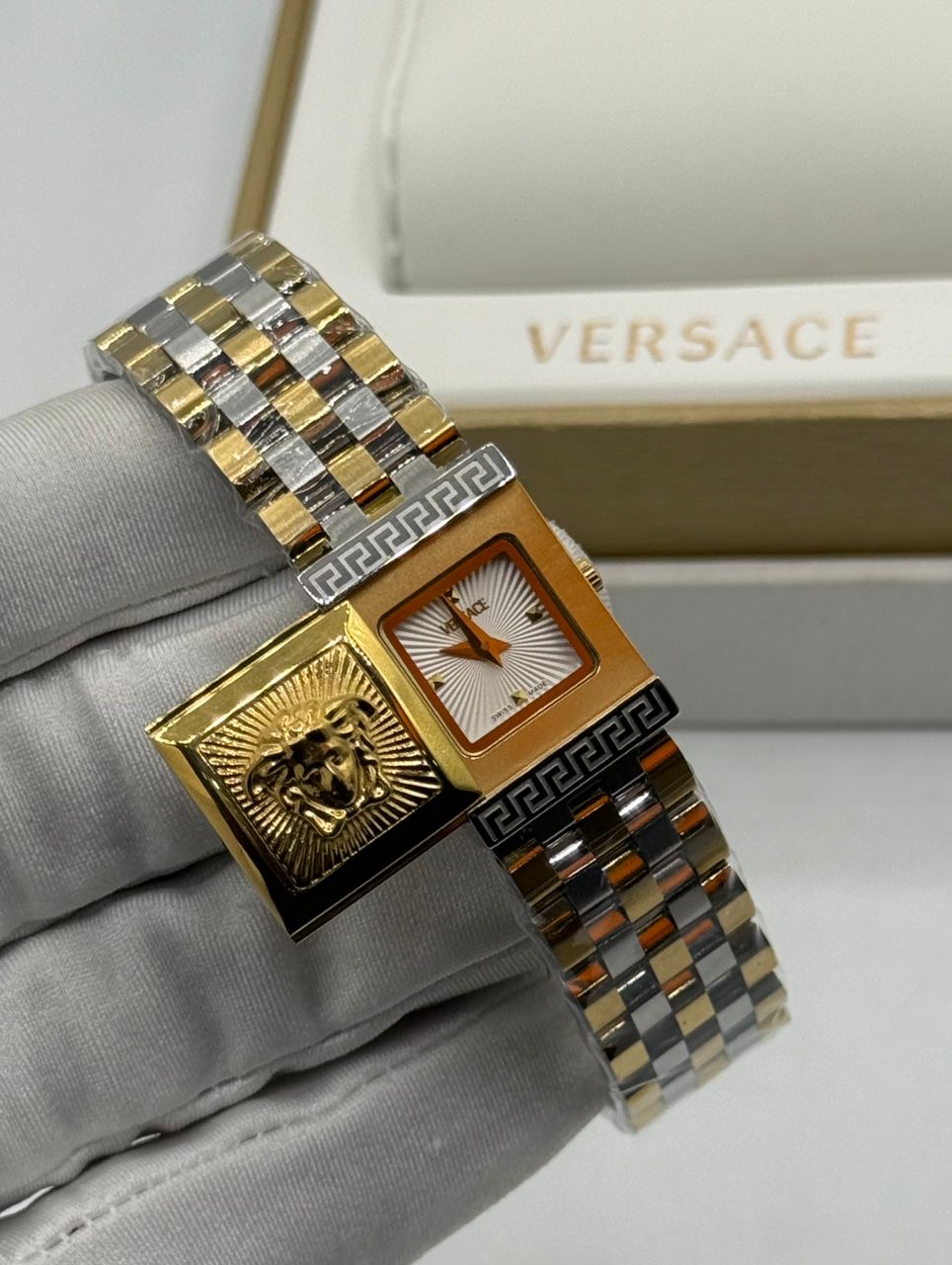 Buy Versace wristwatch in Nigeria - Owolabi And Sons