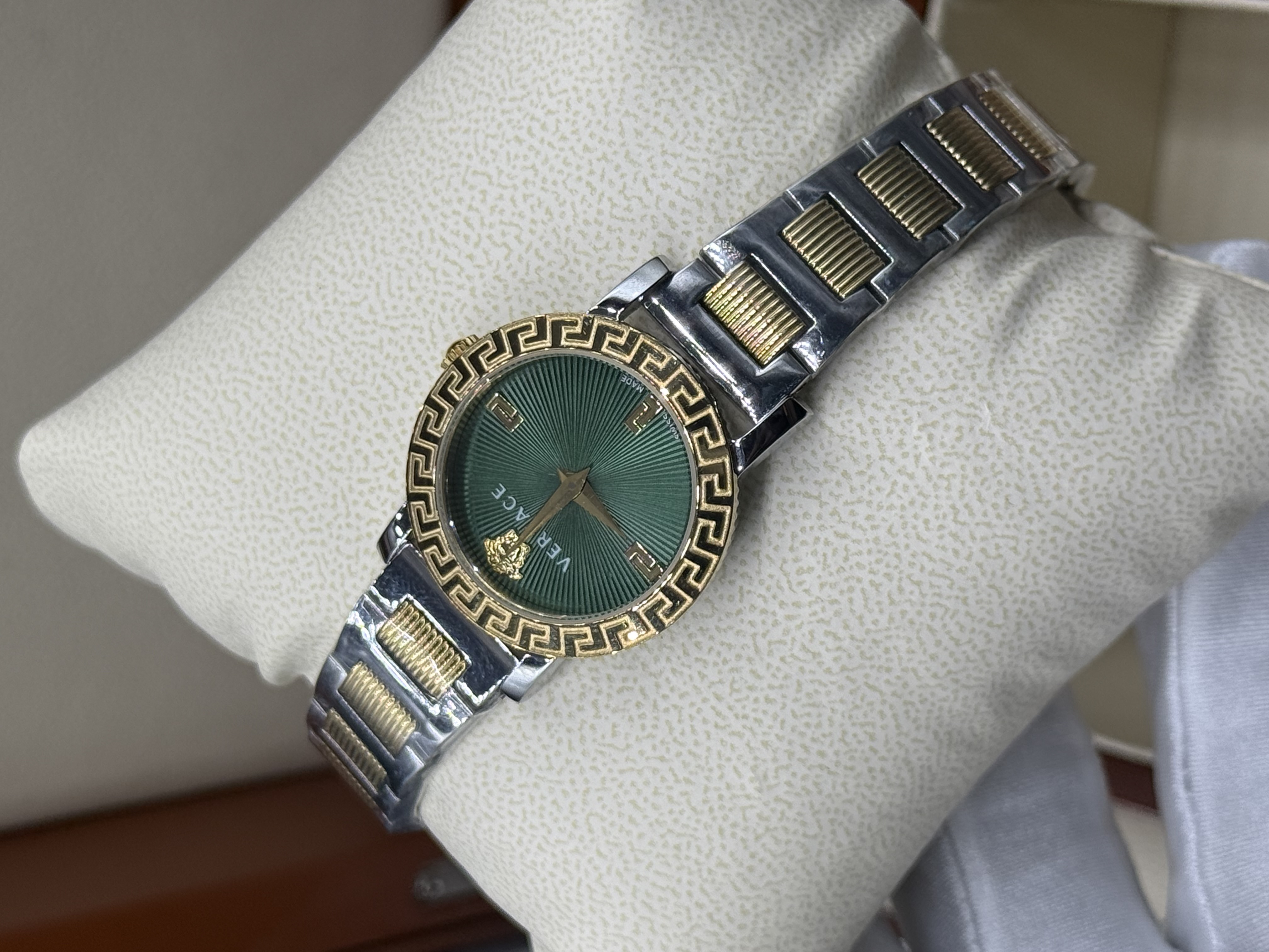 Buy Versace wristwatch in Nigeria - Owolabi And Sons
